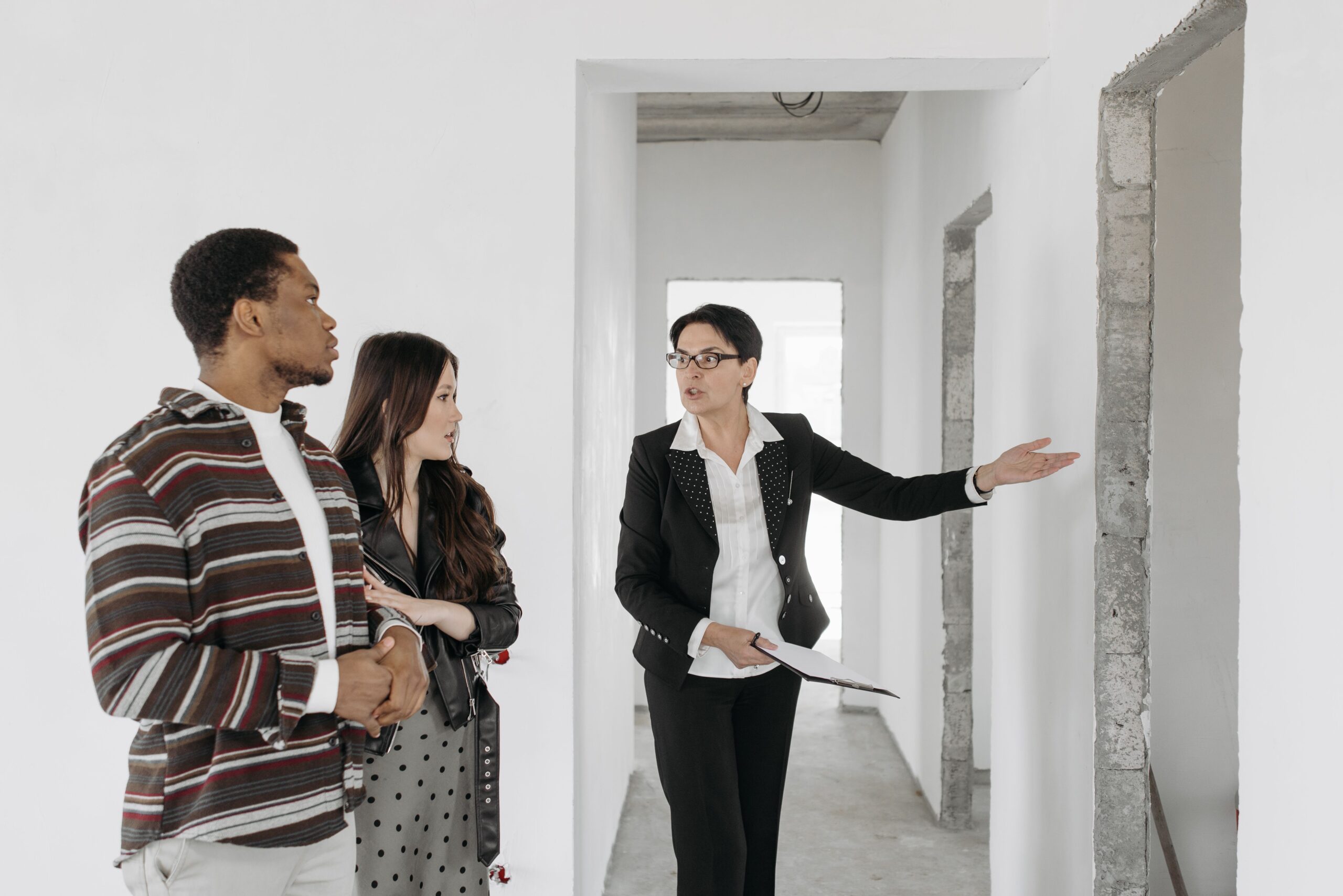 About Inter/Design Investments, Inc.